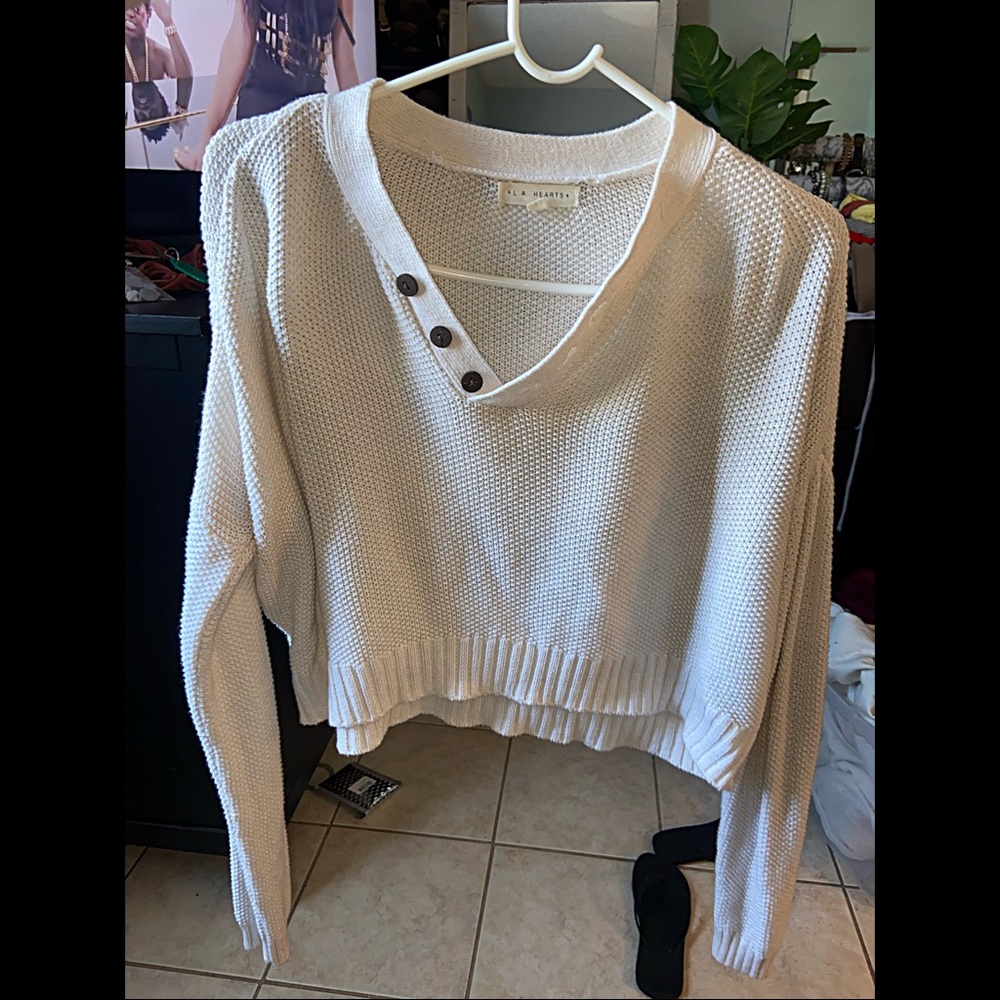 Trendy crop sweater